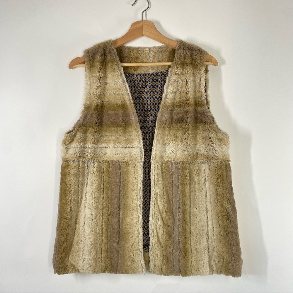 Mystree Tan Faux Fur Vest Open Front Size L Boho Cabincore Festival Outdoor